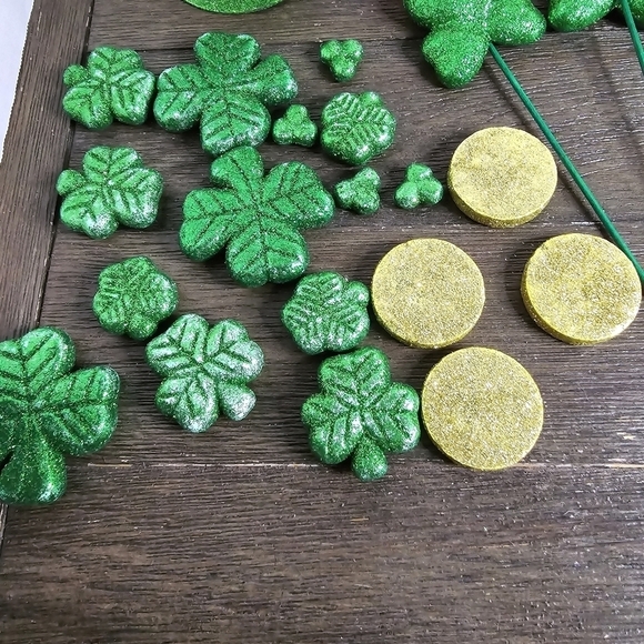 St Patrick's Day Farmhouse Tiered Tray Decor Bundle Gumball Machine Rainbow - Picture 5 of 9